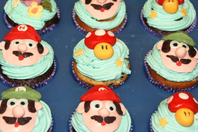 Muffin "Mario", fiori e funghi 7